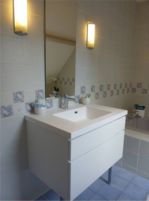 Salle de bain, Eclat d'Ambiance Eclat d'Ambiance Modern style bathrooms