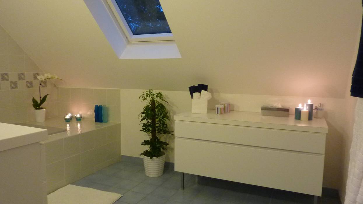 Salle de bain, Eclat d'Ambiance Eclat d'Ambiance Phòng tắm phong cách hiện đại