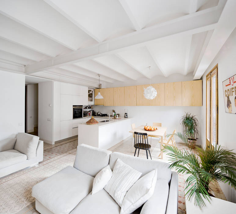 Reforma de una vivienda en la c/ Urgell, Anna & Eugeni Bach Anna & Eugeni Bach Dining room design ideas