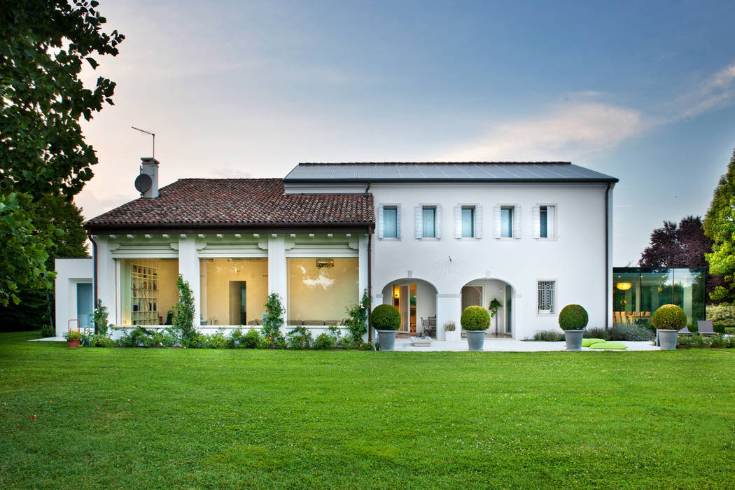 Interior design - Glass Cube - Padova Italy, IMAGO DESIGN IMAGO DESIGN Modern style balcony, porch & terrace