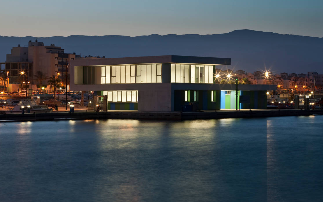 Office and Service Building in Port of Roquetas de Mar, Almería, Spain, Donaire Arquitectos Donaire Arquitectos Commercial spaces