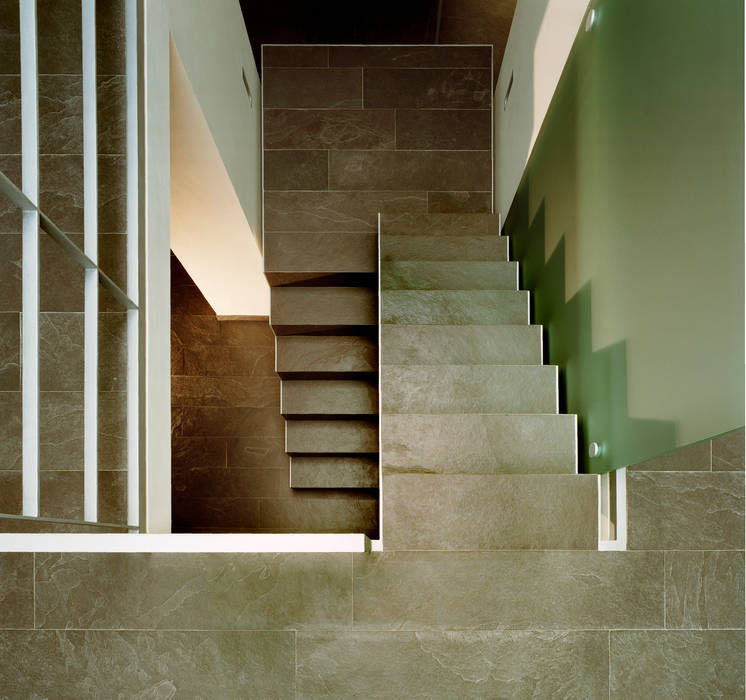 Studio Mimesi62, G. Giusto - A. Maggini - D. Pagnano G. Giusto - A. Maggini - D. Pagnano Pasillos, vestíbulos y escaleras de estilo moderno