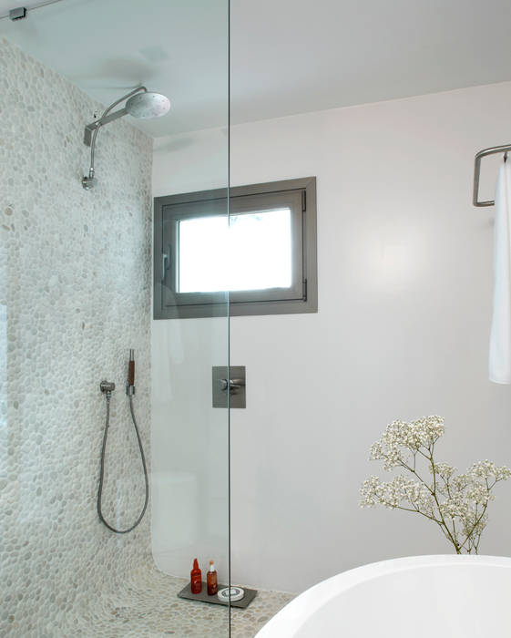 House at Andratx, Octavio Mestre Arquitectos Octavio Mestre Arquitectos Minimalist style bathroom