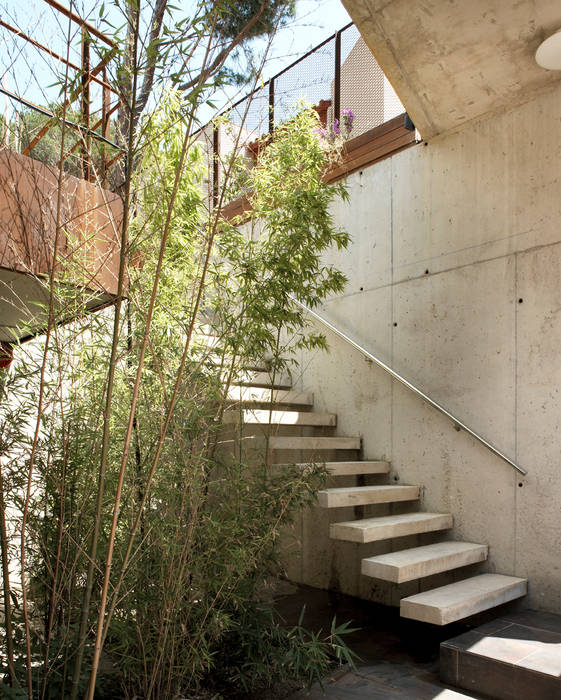 Maison à Tamariu, Octavio Mestre Arquitectos Octavio Mestre Arquitectos Escalier Escaliers