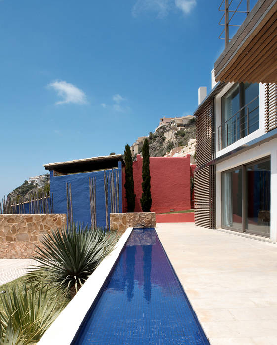 House at Andratx, Octavio Mestre Arquitectos Octavio Mestre Arquitectos 미니멀리스트 수영장