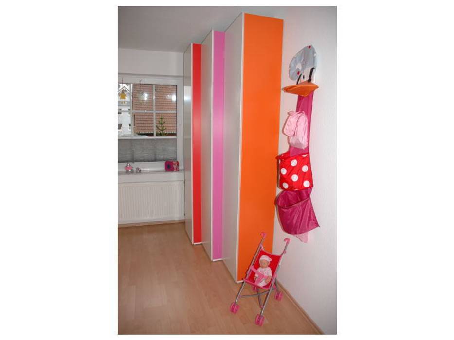 Designkinderschrank Trick "Made by Tricfrom", ​tricform ​tricform Modern nursery/kids room Wardrobes & closets