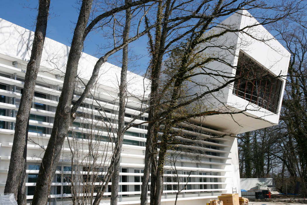 Edificio de Oficinas para el CERN, Octavio Mestre Arquitectos Octavio Mestre Arquitectos Espacios comerciales Oficinas y Tiendas