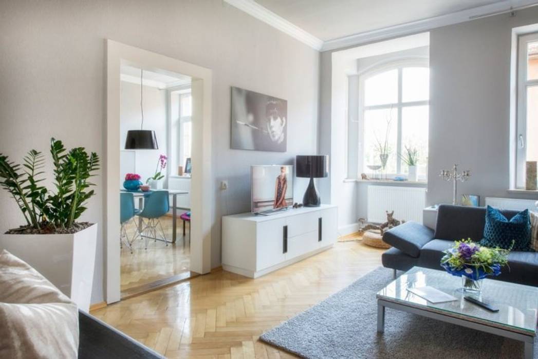 Wohnzimmer in Jugendstil-Wohnung , tRÄUME - Ideen Raum geben tRÄUME - Ideen Raum geben Salas de estilo clásico