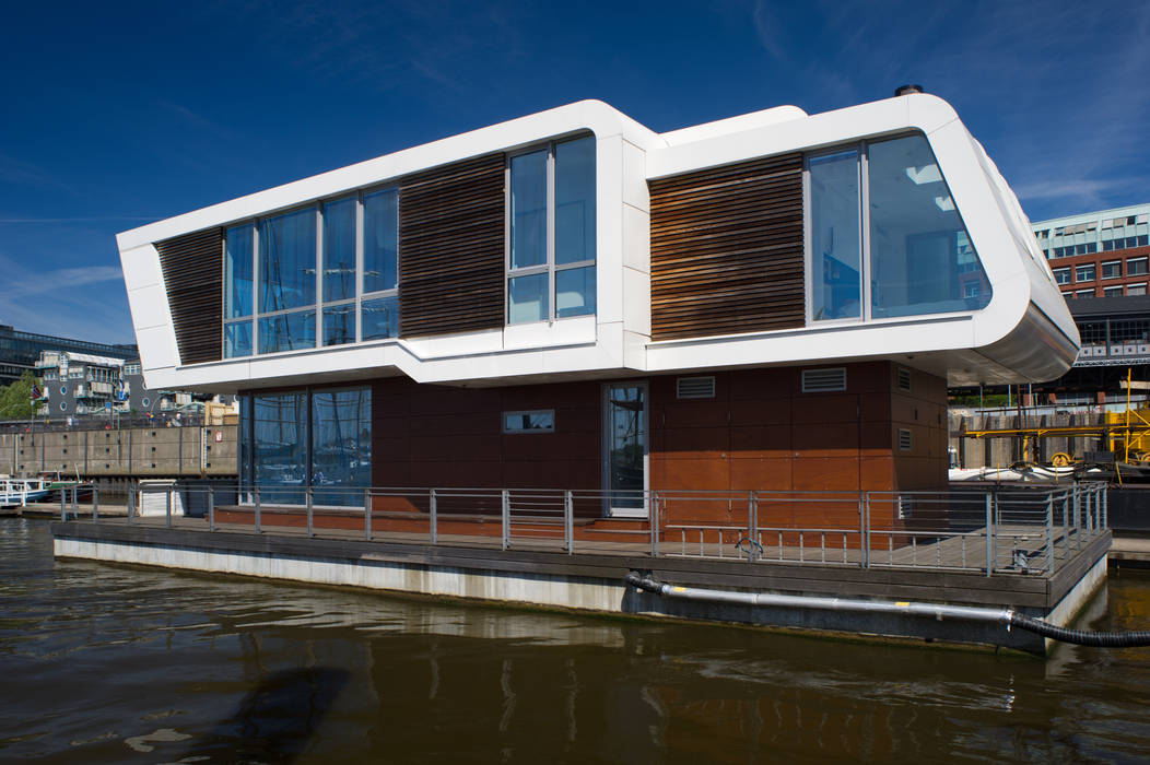 B-Type im City Sporthafen Hamburg, FLOATING HOMES FLOATING HOMES Eclectic style houses