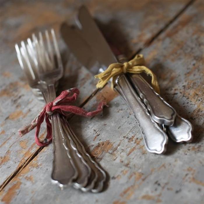 Classic vintage cutlery homify Kitchen Cutlery, crockery & glassware