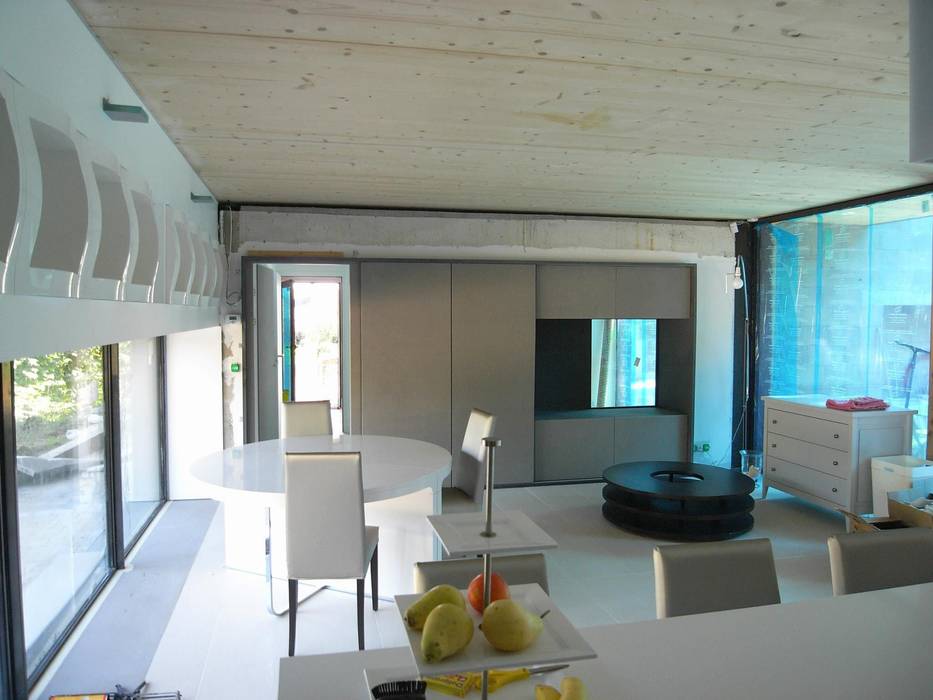 War House, Allegre + Bonandrini architectes DPLG Allegre + Bonandrini architectes DPLG Modern dining room