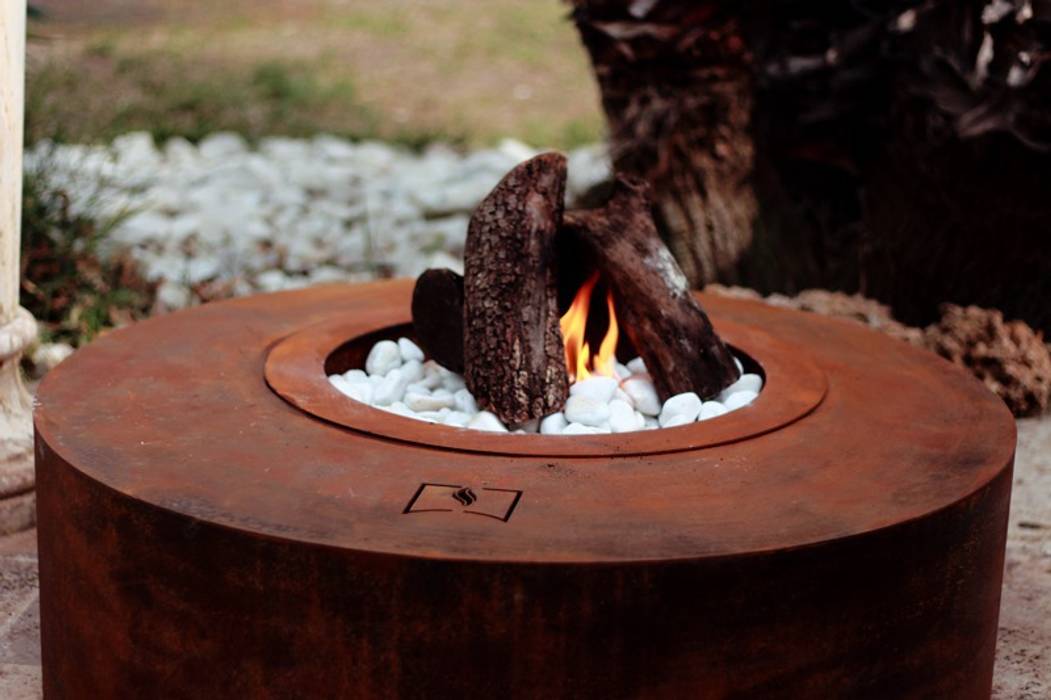 chimeneas acero , CLASS MANUFACTURING SA CLASS MANUFACTURING SA Industrial style garden Fire pits & barbecues