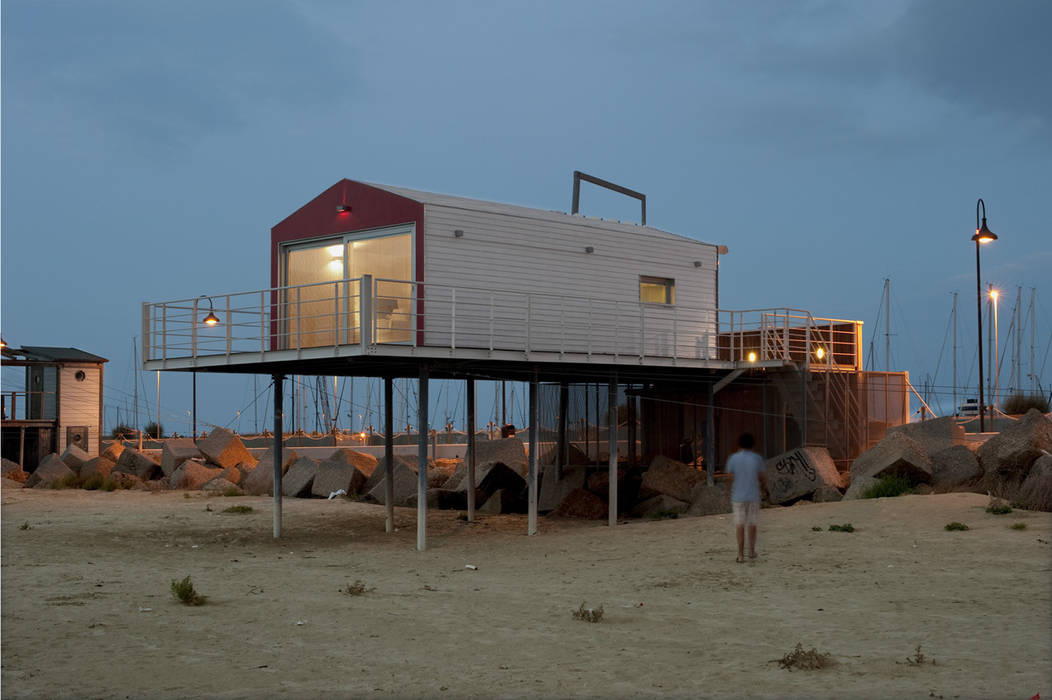 A room over the sea - Trabocco, Studio Zero85 Studio Zero85 Casas de estilo mediterráneo