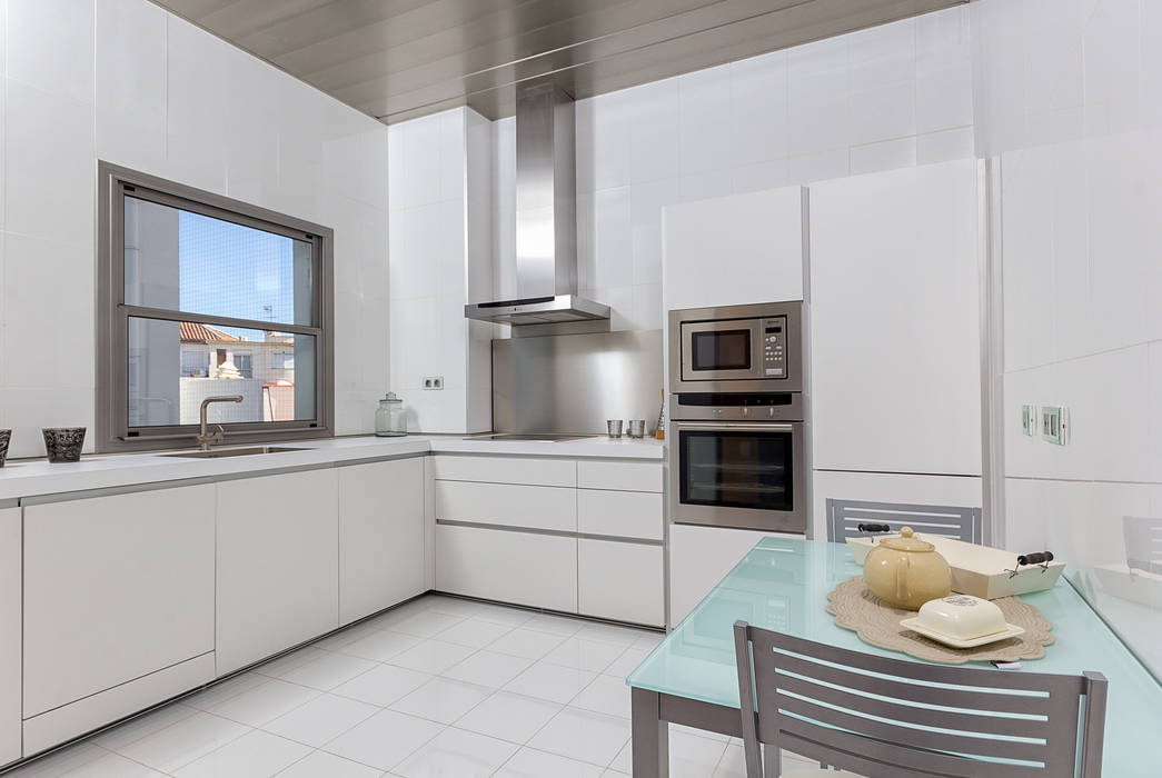 Apartamento lujo en centro de Málaga, Espacios y Luz Fotografía Espacios y Luz Fotografía Modern style kitchen