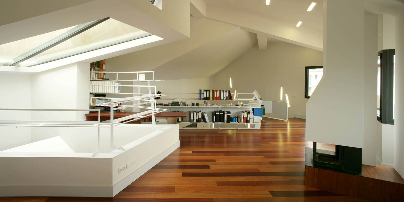 Casa Paseo en Caselles, MIAS Architects MIAS Architects Estudios y despachos de estilo moderno