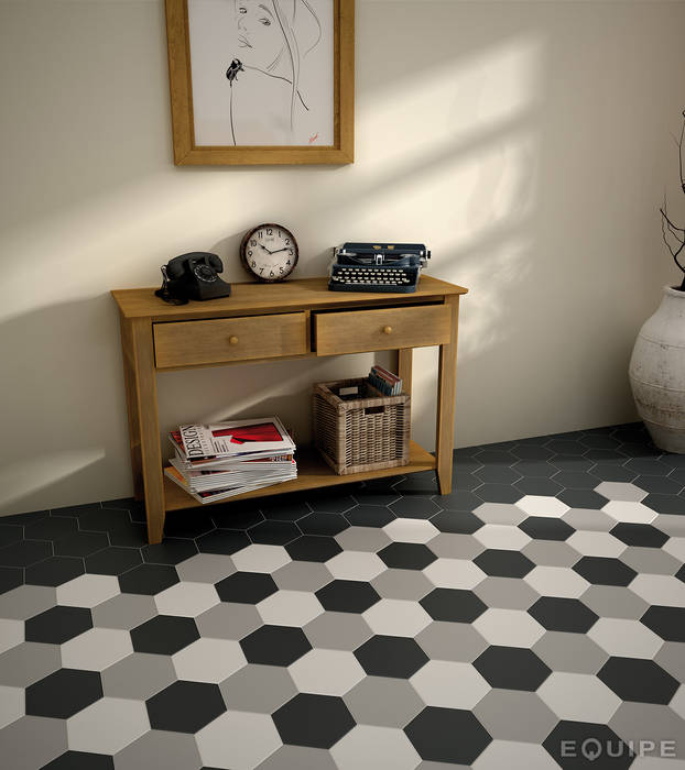 Hexatile Blanco, Gris, Negro mate 17,5x20 Equipe Ceramicas Pasillos, vestíbulos y escaleras de estilo moderno mediterranean,industrial,moderno,decor,architect,architecture,shape,form,hexagon,hexatile,tile,wall floor tile,porcelain tile,bathroom,kitchen,dinning room,saloon,modern,traditional,patchwork,design,ceramic,flooring,'