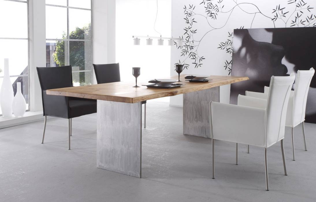 homify Dining room Tables