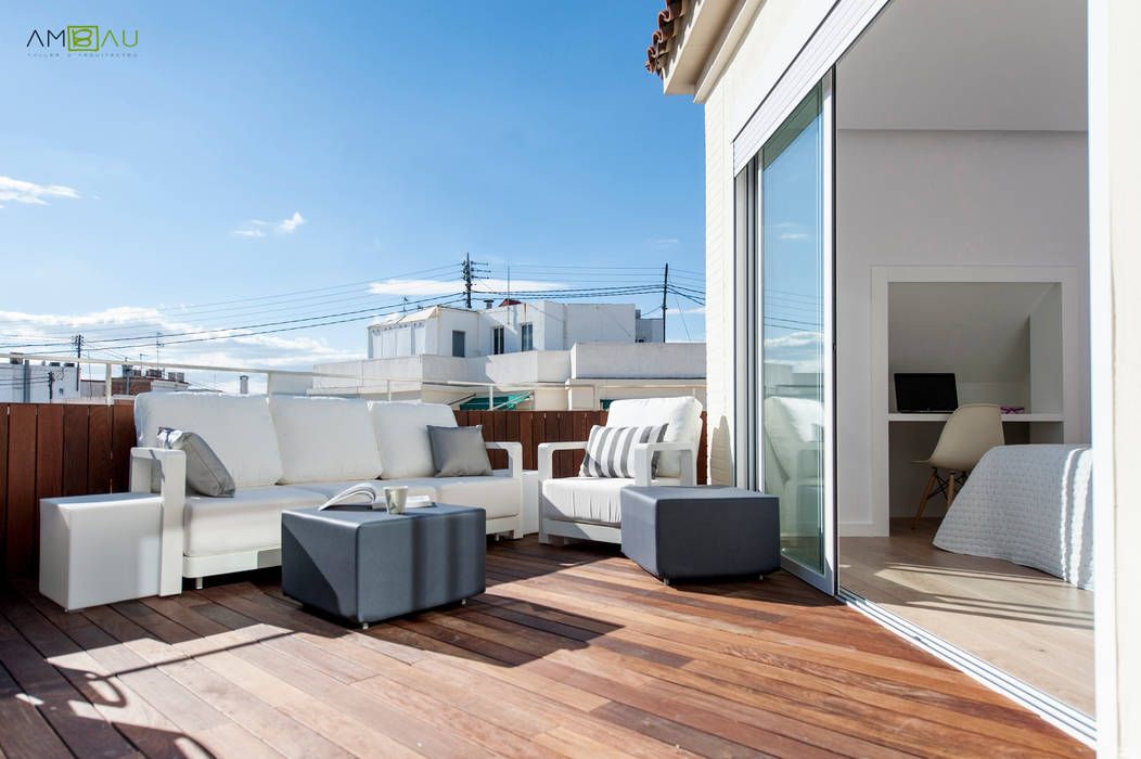 ATICO EN JOAQUIN COSTA, amBau Gestion y Proyectos amBau Gestion y Proyectos Eclectic style balcony, veranda & terrace