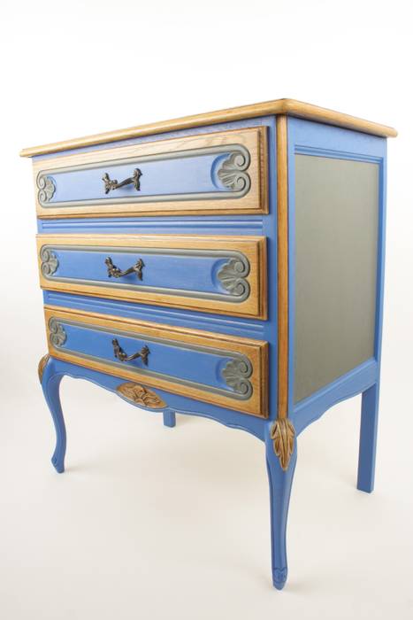 Upcycled oak chest of drawers, Narcissus Road Furniture Design Narcissus Road Furniture Design Dormitorios de estilo ecléctico Armarios y cómodas