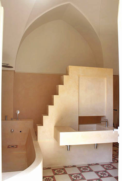 Via Chiesa 5, Studio Ricciardi Architetti Studio Ricciardi Architetti Mediterranean style bathrooms