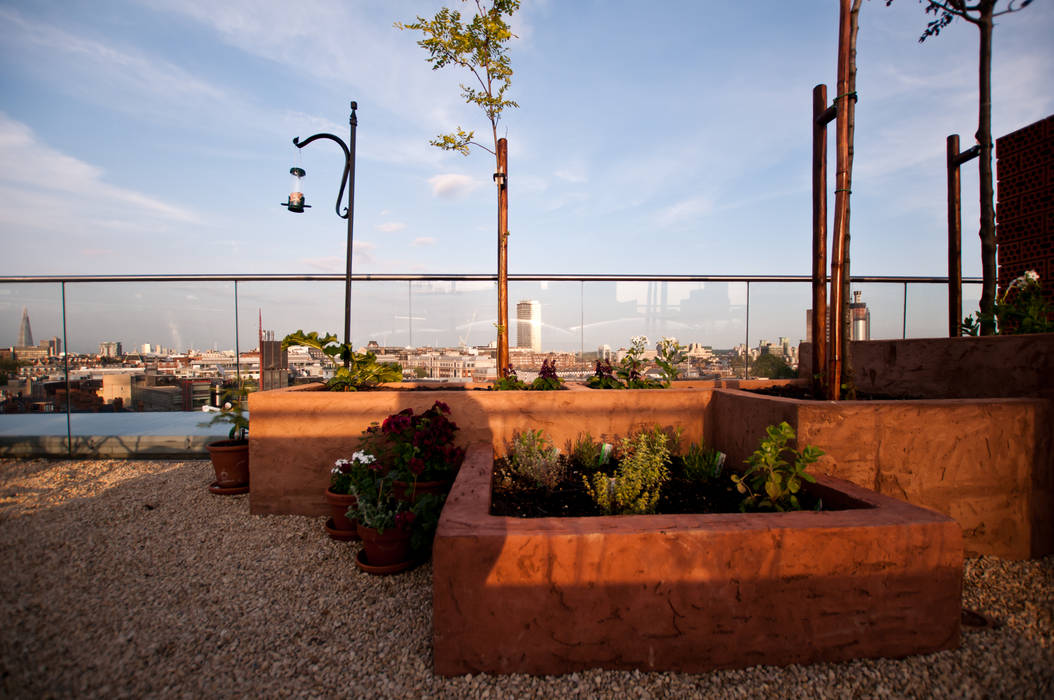 A Stunning Penthouse Terrace Project in London, Urban Roof Gardens Urban Roof Gardens Modern Terrace