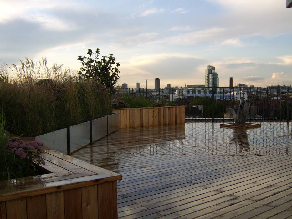 Bermondsey, London, Urban Roof Gardens Urban Roof Gardens Modern balcony, veranda & terrace