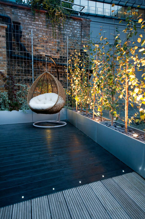 London Bridge, London, Urban Roof Gardens Urban Roof Gardens Modern balcony, veranda & terrace