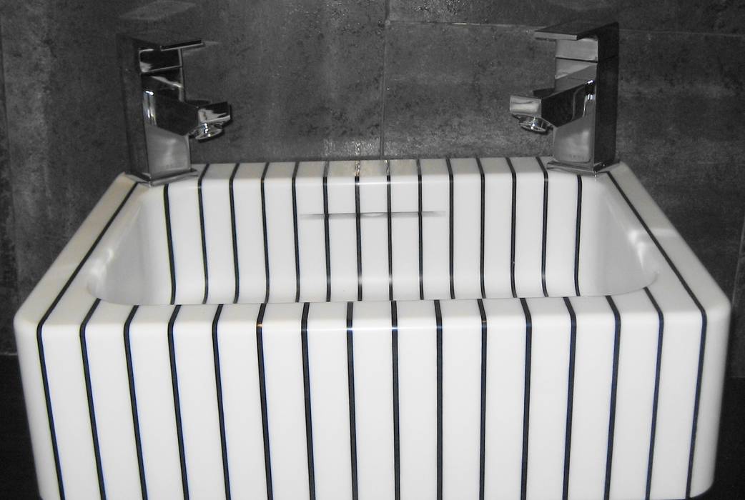vertical pinstripe hand basin srb enginering 2000 ltd Classic style bathroom Sinks