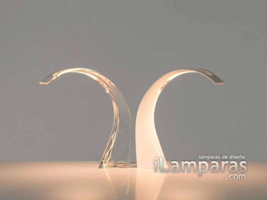 Kartell - iLamparas.com, iLamparas.com iLamparas.com Phòng khách: thiết kế nội thất · bố trí · ảnh Lighting