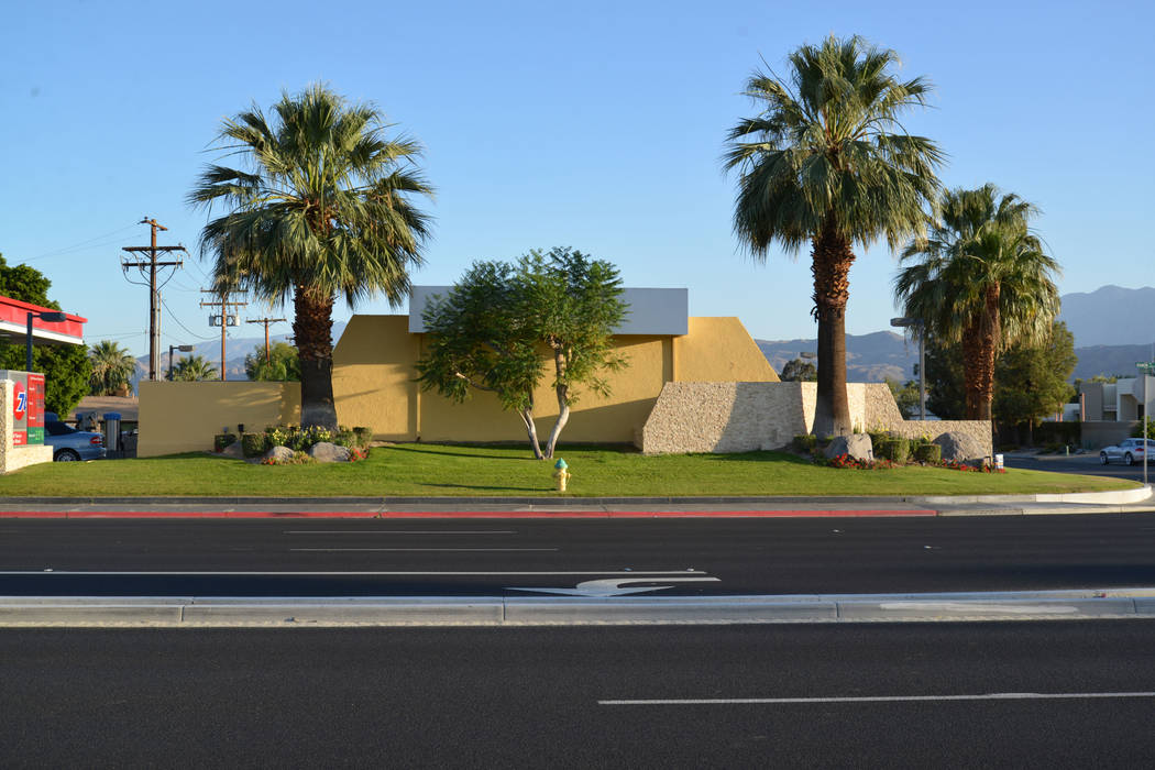 76 Gas Station & CarWash Ramon Rd. Cathedral City CA. 2014, Erika Winters® Design Erika Winters® Design 상업공간 상업 공간