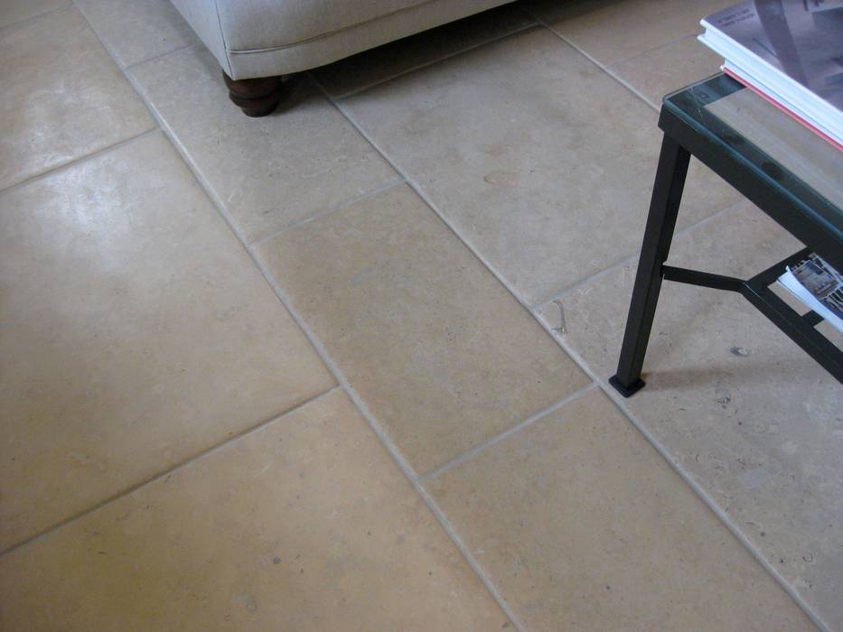 Traditional Cotswold Floor, Trajan Stone Trajan Stone Country style walls & floors Wall & floor coverings