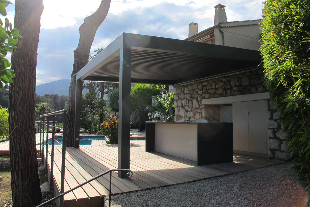 Pergola bioclimatique INSIDE Création Maisons modernes Plante,Ciel,Nuage,Immeuble,Ombre,Arbre,Éclairage,Design d&#39;intérieur,Architecture,Terrain