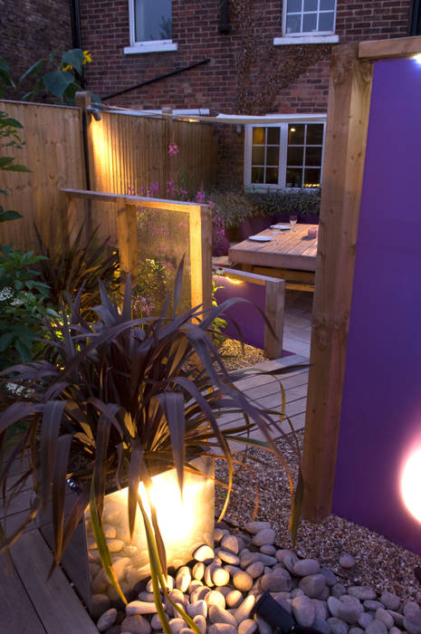Party garden in Sevenoaks, Kent, Earth Designs Earth Designs Modern garden