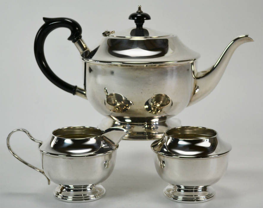Tea Time, Lavish Shoestring Lavish Shoestring Dining room Crockery & glassware