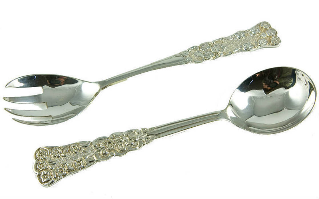 Dining - Cutlery, Lavish Shoestring Lavish Shoestring Столовая комната в классическом стиле Посуда и стекло