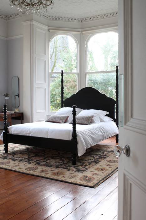 The Kingston Four Poster Bed, TurnPost TurnPost Camera da letto coloniale Letti e testate