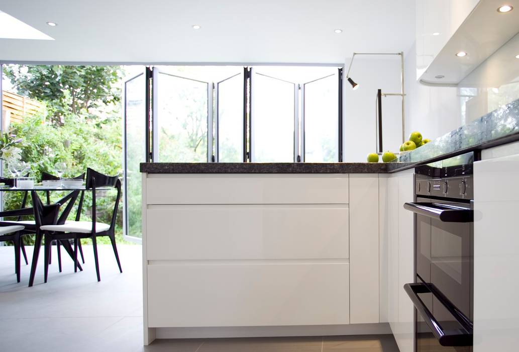 Muswell Hill N8: Contemporary light kitchen, Increation Increation Classic style kitchen