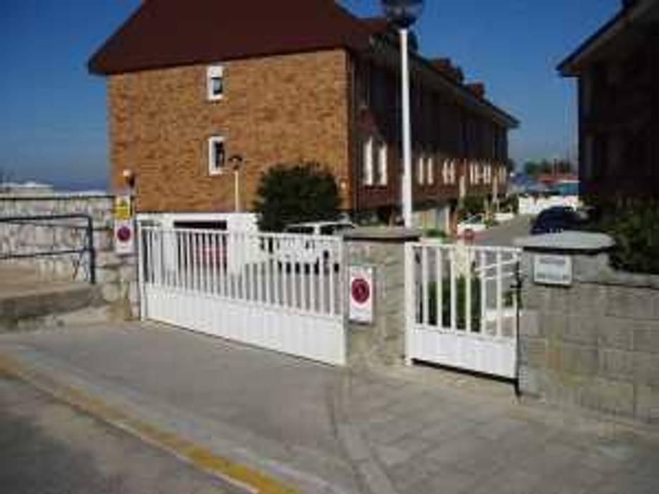 PORTES GARATGE, PORTES PRAT S.L.U. PORTES PRAT S.L.U. Rooms