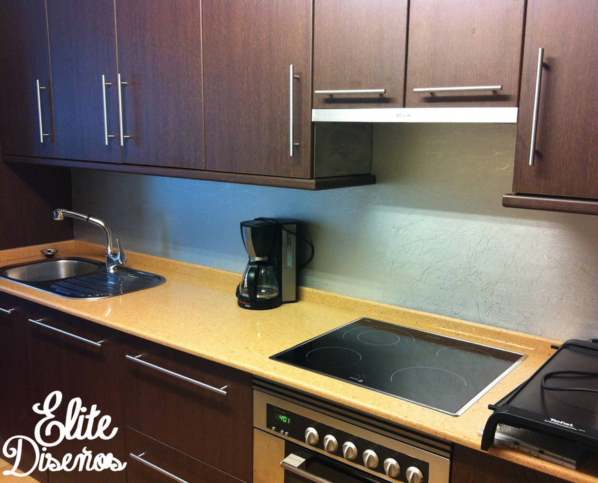 Pared de cocina revestida con infeel. de elite diseños | homify