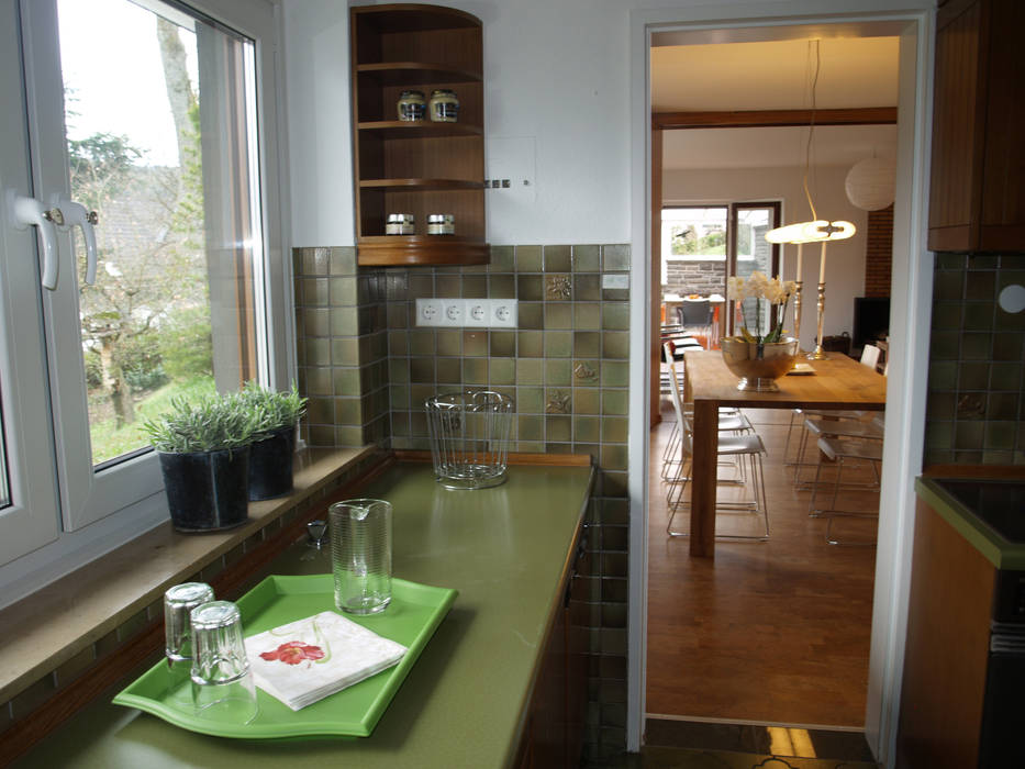 Exclusives Einfamilienhaus in Geisweid, Raumpraesenz-Homestaging Raumpraesenz-Homestaging Modern kitchen