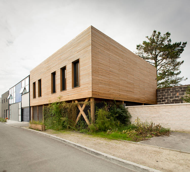 MAISON BBC - BORDEAUX-BASTIDE, POLY RYTHMIC ARCHITECTURE POLY RYTHMIC ARCHITECTURE مساحات تجارية صالات عرض