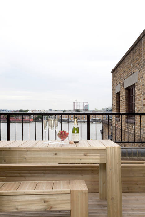 Wapping E1W: Stylish Wharf Flat, Increation Increation Classic style houses