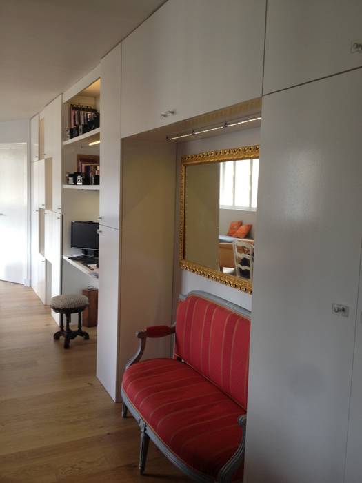 Mur de placards salon moderne par aude sweet home moderne homify