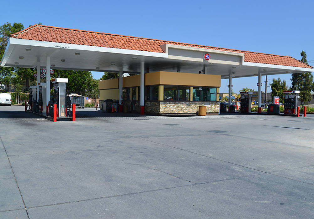 76 Gas Station, San Marcos CA. 2014, Erika Winters® Design Erika Winters® Design Commercial spaces Commercial Spaces