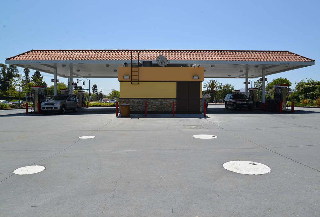 76 Gas Station, San Marcos CA. 2014, Erika Winters® Design Erika Winters® Design Commercial spaces Commercial Spaces