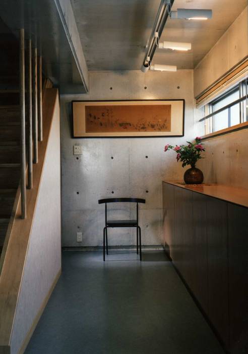 gallery H.Maekawa Architect & Associates インダストリアルな 壁&床
