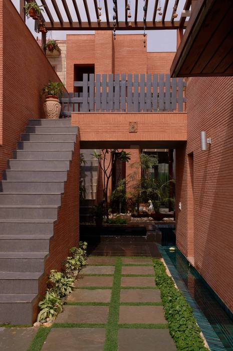 T House, Kumar Moorthy & Associates Kumar Moorthy & Associates