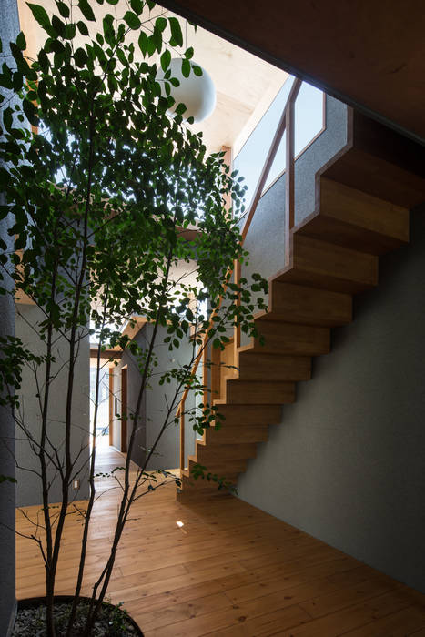 alley, 建築設計事務所SAI工房 建築設計事務所SAI工房 Jardines modernos