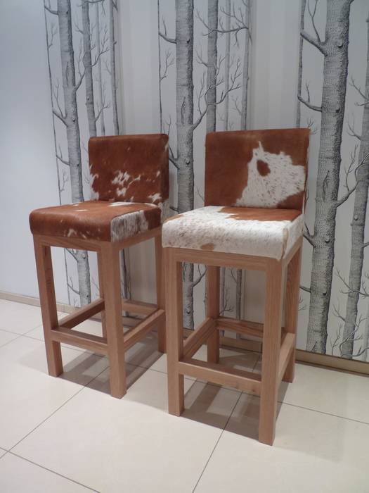 Cowhide Kitchen & Bar Stools Hide and Stitch Cucina moderna Tavoli & Sedie