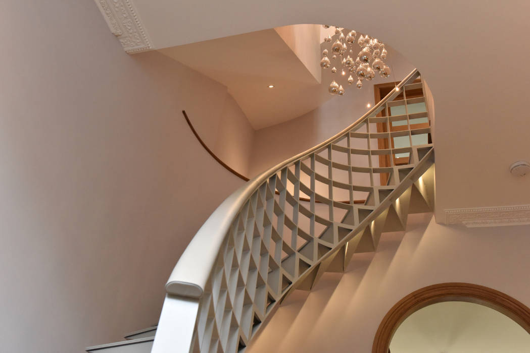 Leather Handrail in Marylebone refurbishment Hide and Stitch Tangga Stairs